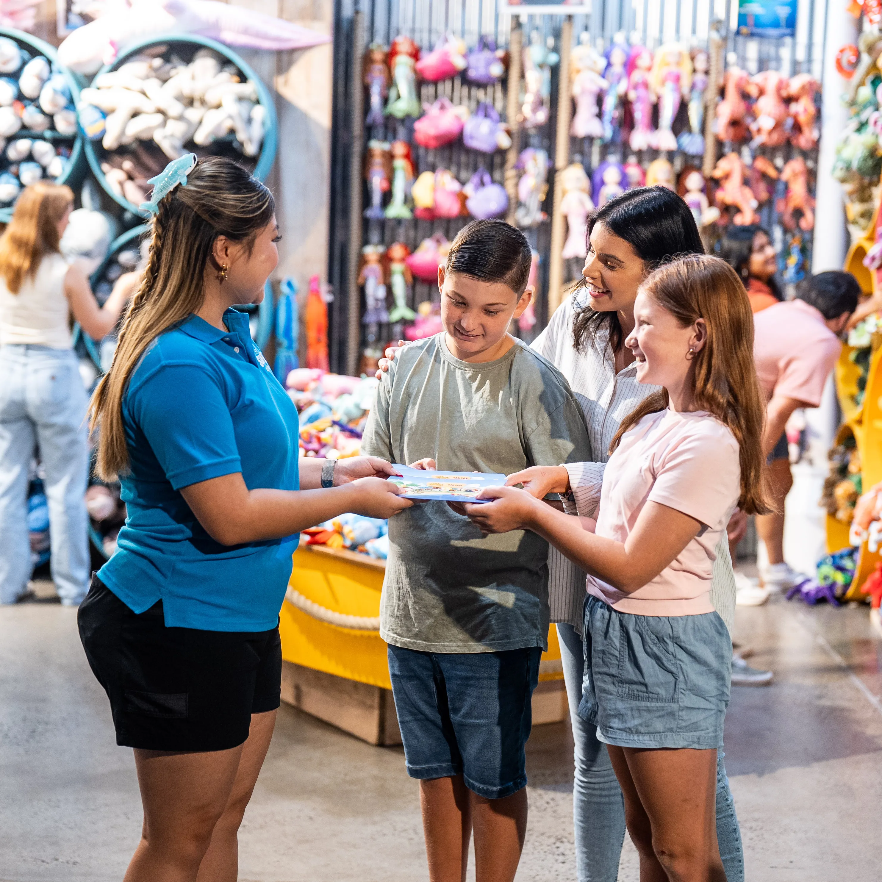 13 SLSA AC [USE ANZ ONLY EXP 20251231] Family Reward Postcard