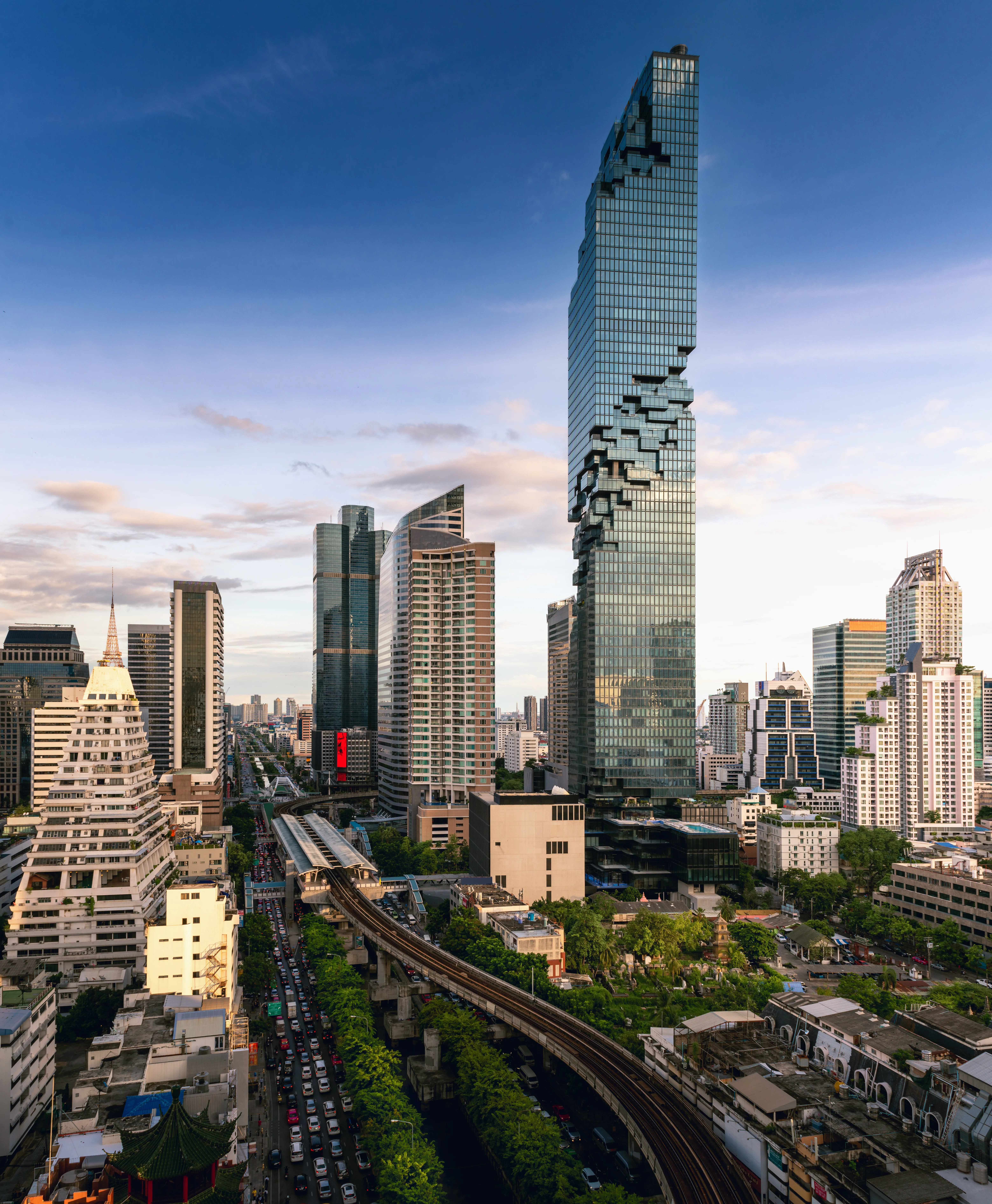 SEA LIFE Bangkok + Mahanakhon Bundle