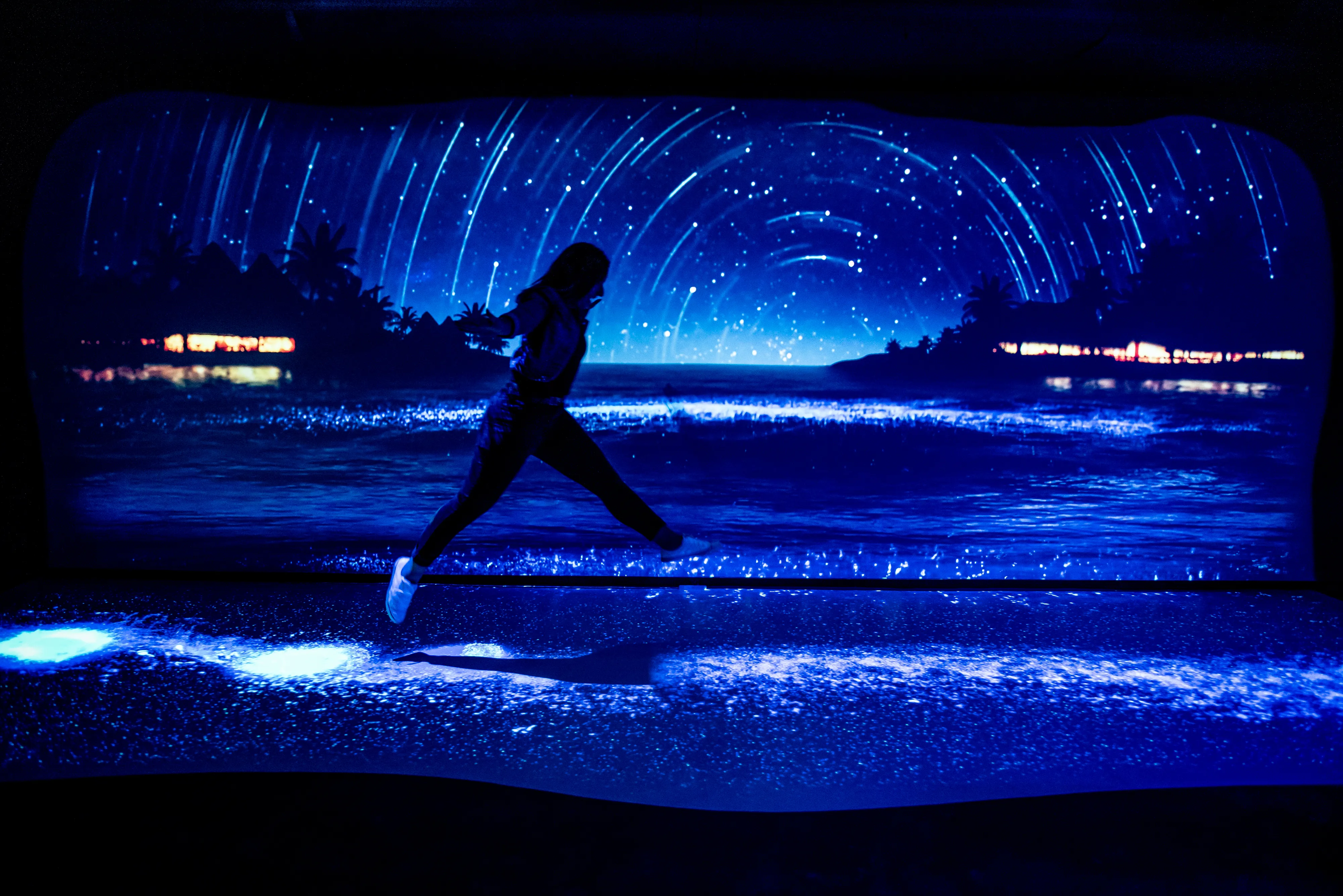 A Bioluminescent Ocean Glows Under Guest’S Footsteps At Night 2 (1)