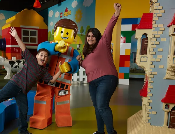 Combo Ticket and Save Money | LEGOLAND Discovery Center | SEA LIFE Aquarium