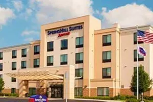 Hotels near Great Lakes Crossing Outlets mall - Auburn Hills, MI