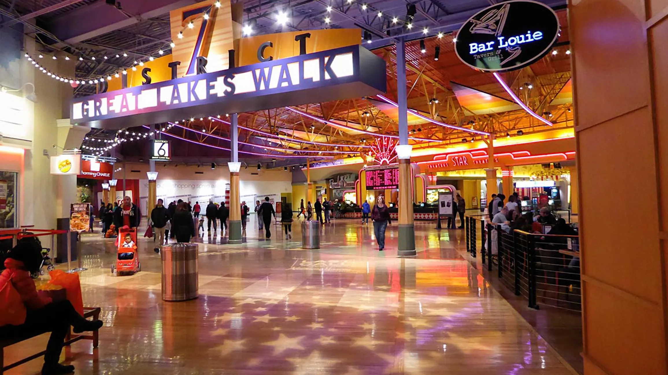 Great Lakes Crossing Outlets mall Tips for visiting