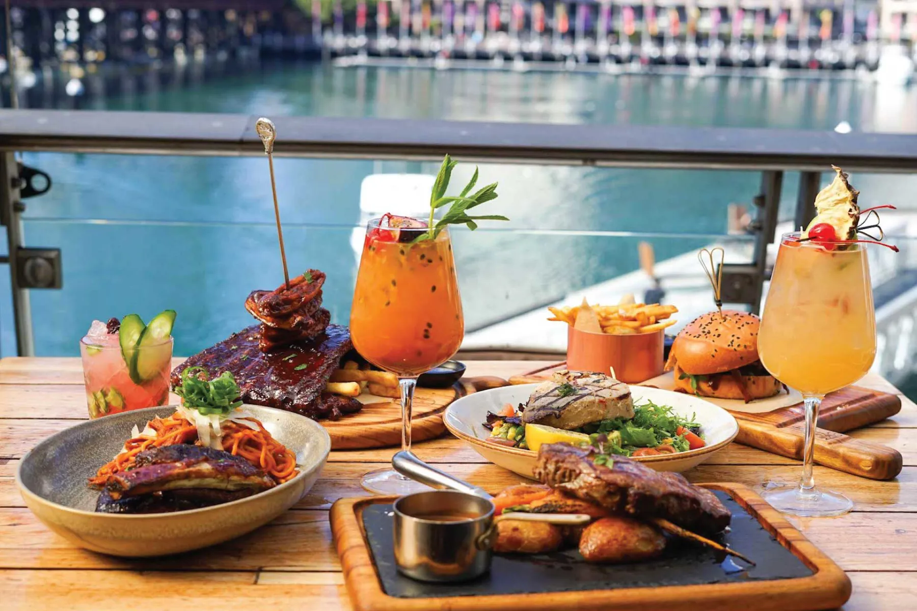 Aquarium Restaurant & Shop SEA LIFE Sydney