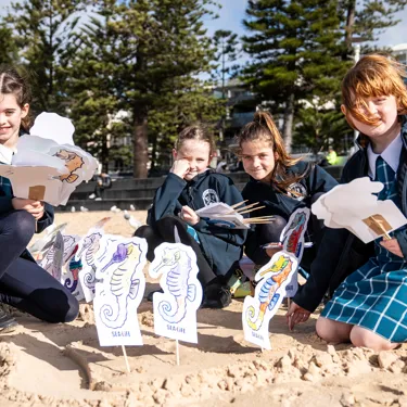 5.Milfordpublicstudents.Plantingseahorsesl2r.Piper.Ruby.Isabelle.Brainne