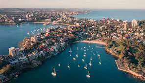 Take a relaxing stroll on Manly corso via a Sydney Ferry