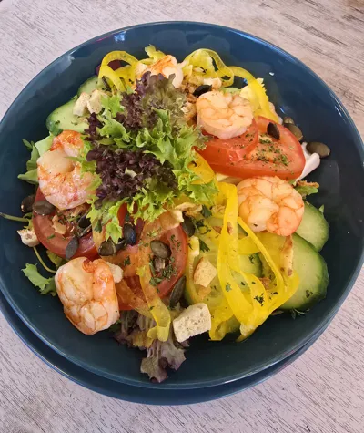 Gemischter Salat Mit Riesengarnelen